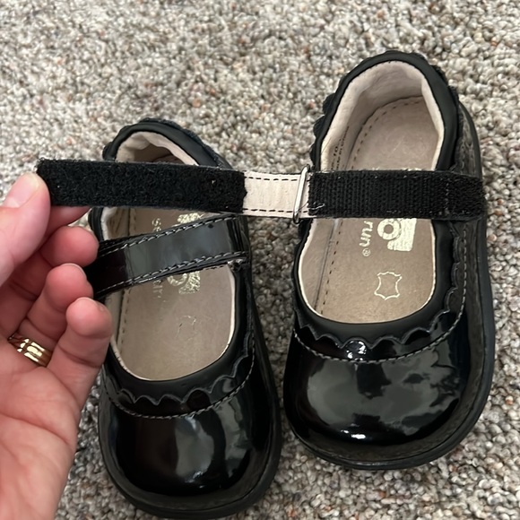 See Kai Run Jane II Black Patent - Picture 6 of 11